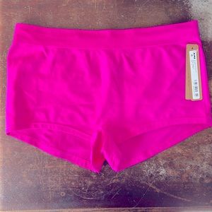 SKIMS new with tags fusia boy short size medium.